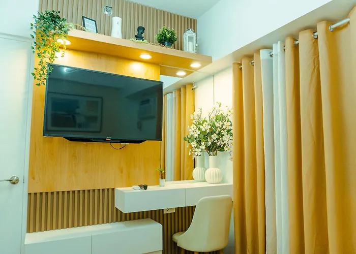 Consider It Yours - Cozy With Views *